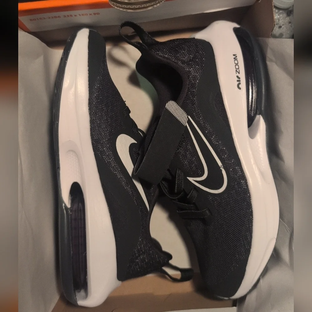 NEW* Kids Nike Air Zoom ARCADIA 2 Black/White (DM8492 002) Sz 12C